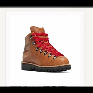 Danner Boots Women Mountain Light Cascade Size 5.5
